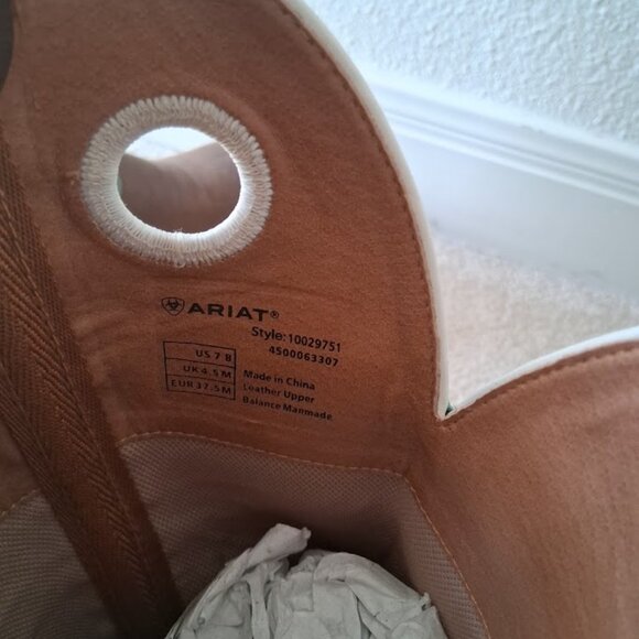 Women's Ariat Western Boots - Like NEW! - Picture 6 of 6